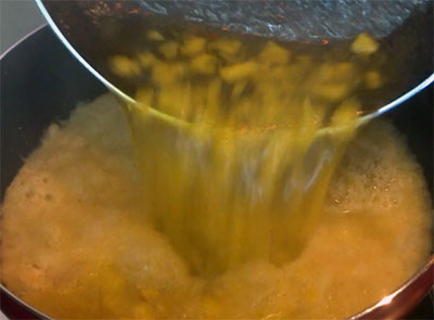 boiling sugar water for pineapple kesari bath