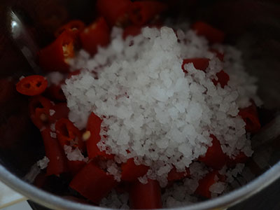 salt and red chili for ranjaka or red chili chutney