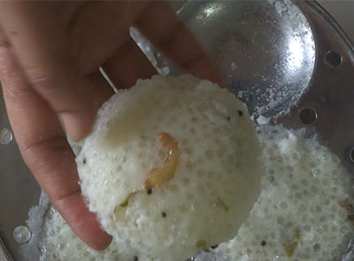 cooking instant sabbakki idli or sabudana idli