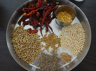 ingrediets for udupi style sambar powder recipe