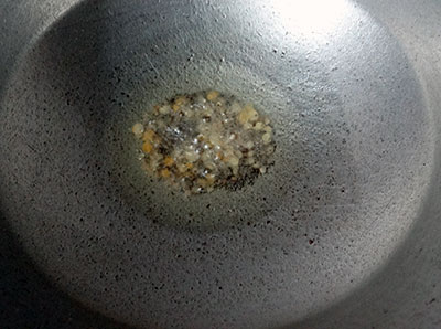 tempering for shavige uppittu or vermicelli upma