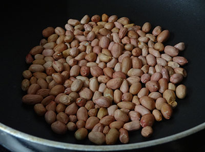 roasting peanuts for shenga hindi or peanut chutney powder
