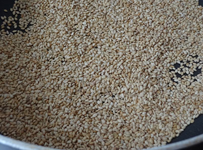 sesame seeds for wheat flour shenga holige or kadlekai obbattu