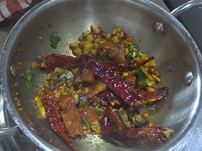 making shunti chutney or ginger chutney