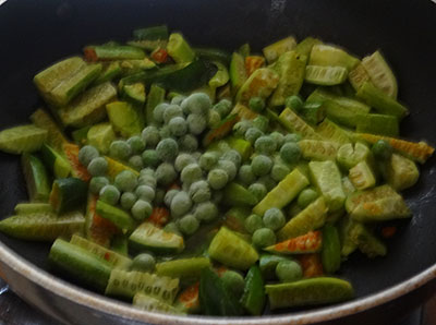 fresh green peas for thondekai palya or ivy gourd stir fry