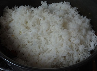 cooked rice for tomato bath or tomato rice