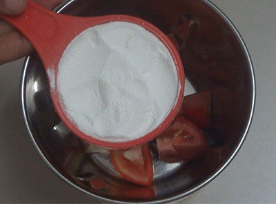 rice flour for instant tomato rava dosa or tomato rave dose
