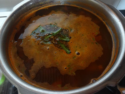 adding tempering to the rasam or saaru