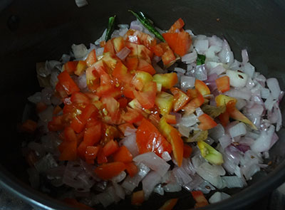 tomato for veg kurma or mixed vegetable curry