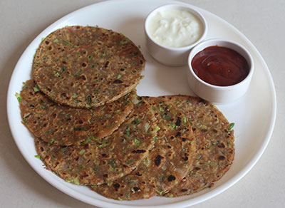 new breakfast or veg paratha or vegetable parota recipe
