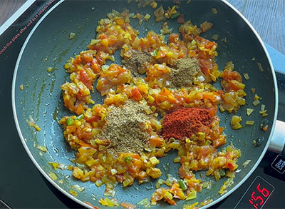 spice powders for aloo palak recipe