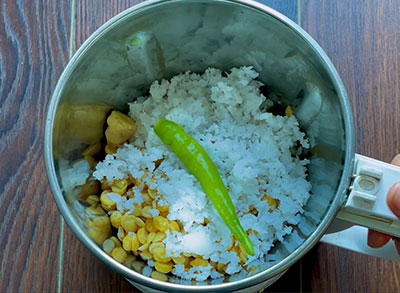 coconut, green chili and ginger for avalakki habe kadubu or poha dal breakfast