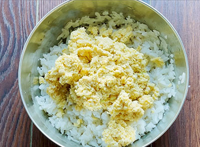 ground dal mixture for avalakki habe kadubu or poha dal breakfast