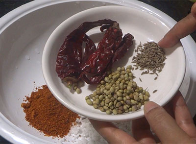 spices for avalaki upkari or spicy thin poha snacks