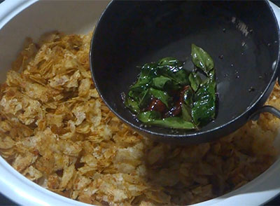 tempering for avalaki upkari or spicy thin poha snacks