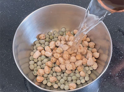 soaked peas for batani chat or green peas chaat recipe