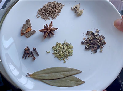 dry spices for coconut milk pulao or kaayi haalina rice recipe