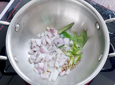green chillies, onion and curry leaves for dal fry recipe