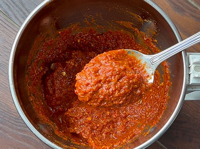 chopped red chili for goddu khara or spicy red chilli chutney