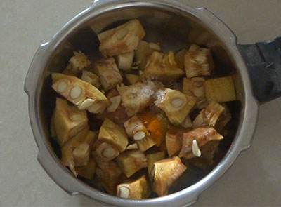 raw jackfruit and salt for halasinakayi palya or raw jackfruit stir fry