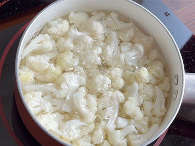boiling cauliflower for hookosu palya or gobi fry recipe
