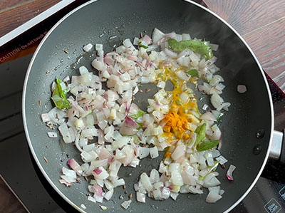 asafoetida, turmeric and red chili for hookosu palya or gobi fry recipe