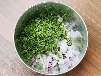 dill leaves for hurigadale ambode or fried gram masala vada