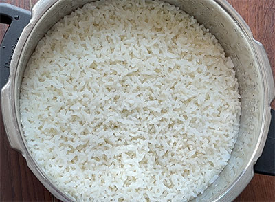 cooked rice for jeerige chitranna recipe or cumin rice recipe