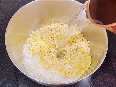 moong dal and rice for khichdi recipe or moong dal kichdi