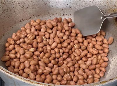 frying peanuts or ground nuts for masale shenga or kadalebeeja hurigaalu