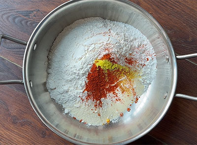 red chilli powder and asafoetida for kodubale or kodbale