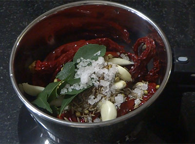 tempering for red chutney for masala dosa