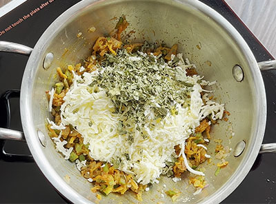 paneer and kasuri methi for mughlai paratha or royal parata recipe