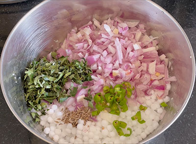 onion, green chilli and curry leaves for sabbakki rotti or sabudana roti recipe