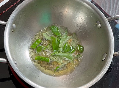 green chilli and curry leaves for sabsige soppu palya or dill leaves stir fry recipe