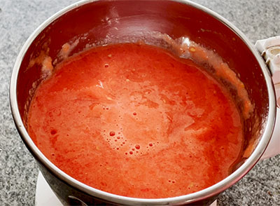 tomato puree for tomato thokku or tomato chutney recipe